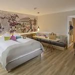 Adoro